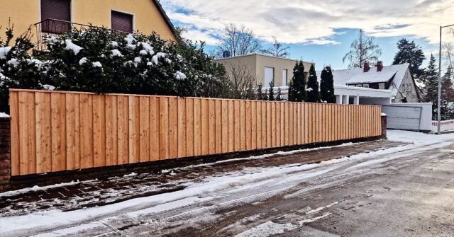 Lärchen Boden/Deckel Schalung🌲⚒️
#holz #holzarbeiten #natürlich #nachhaltigkeit #nachhaltigerrohstoff #zaun #zaunbau #fürth #nürnberg #ansbach #erlangen #gartenbau #garten #gartengestaltung #galabau #projekt #baustelle #beiderarbeit #baumaschine #montage #montagearbeit #lovemyjob #landscapephotography #outdoorfotografie #sichtschutz #sichtschutzzaun